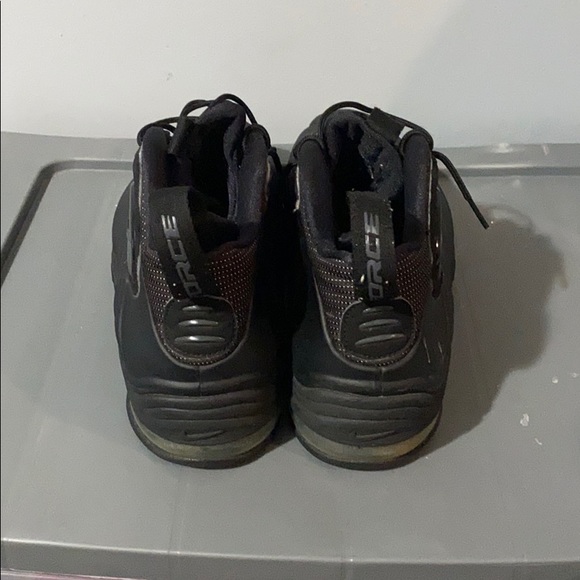 Tim Duncan foamposite - Picture 3 of 6